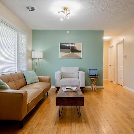 El Retro- Mid Century Ranch Near Horse Park & Rupp Villa